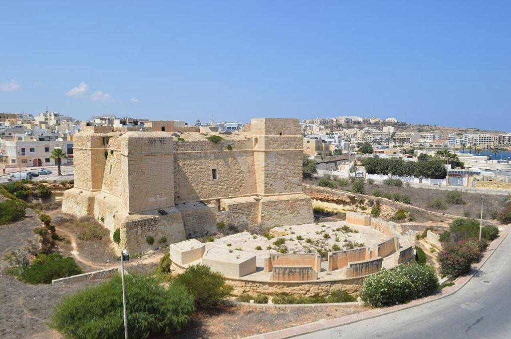 Apartment In Marsaskala Luaran gambar